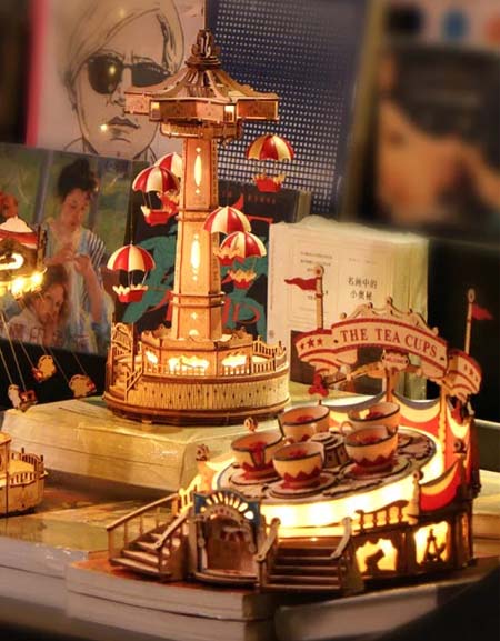 Load image into Gallery viewer, 3D Wooden Music Box Kit with LED: Rotating Swing Ride DIY Zydropshipping
