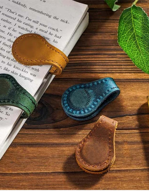 Load image into Gallery viewer, Magnetic Leather Bookmarks Vintage Book Marker Clips
