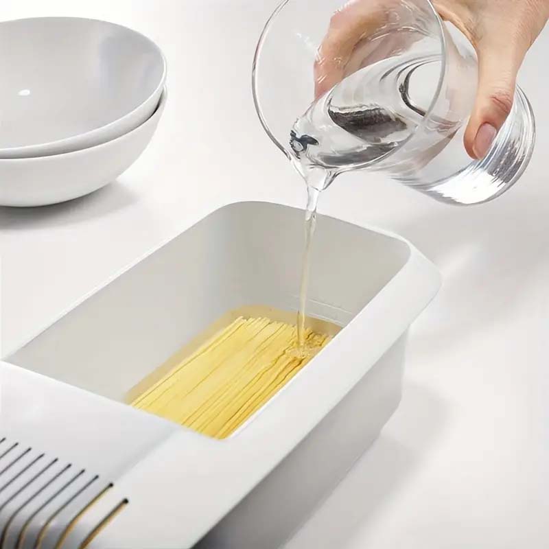 Microwave Pasta Cooker with Strainer